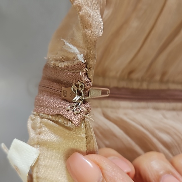 A.PEACH YOKE CROP TOP SIZE L - Picture 7 of 9